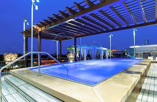 Hitch Village - Fred Wessels Homes Hotel | 3-Star Hotel ∙ Homewood Suites by Hilton Savannah Historic District/Riverfront