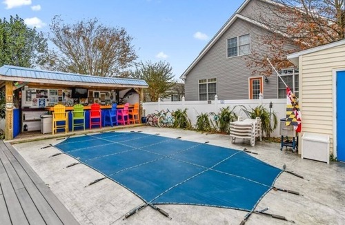 Caine Woods House | Vacation Dream at this 3BR 2BA House w/ Amazing Backyard Patio & Private Pool