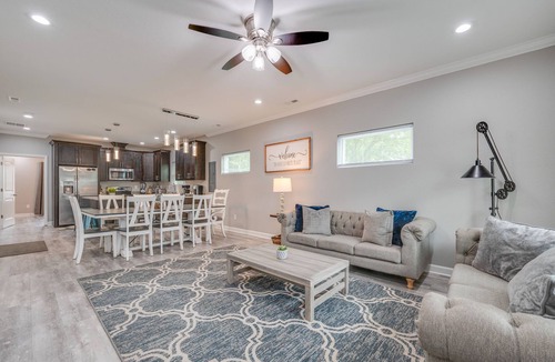Hampton House | Vacation Homes at Buckroe Beach! Sleeps 10