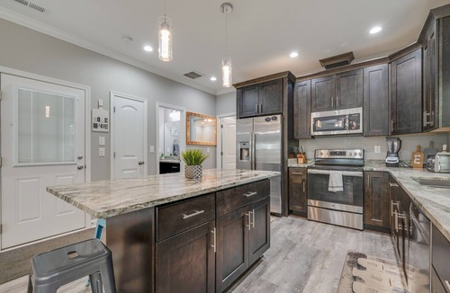 Hampton House | Vacation Homes at Buckroe Beach! Sleeps 10