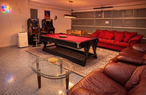 Rhodes Ranch Villa | Vegas Vista - Summer Game House, Pool & Spa, BBQ, Arcades, Billiards, Gazebo, Lounge