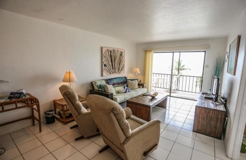Mid Island Apartment | Villa Del Mar 402
