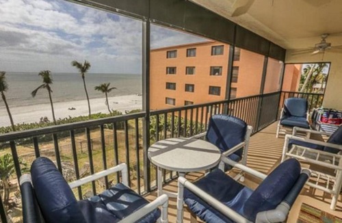 Mid Island Apartment | Villa Del Mar 403