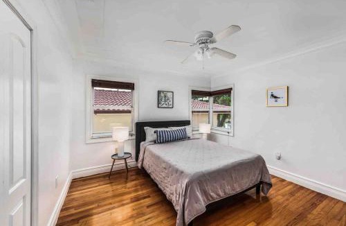 Seybold House | Villa sleeps 18 in Miami Shores with Movie theater/Pool/Jacuzzi