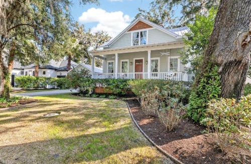 King City House | Village Oaks Cottage