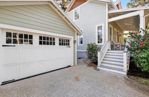 King City House | Village Oaks Cottage