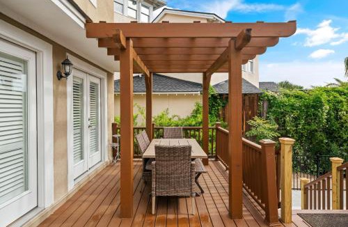 King City House | Village Retreat - 100 Mews Circle