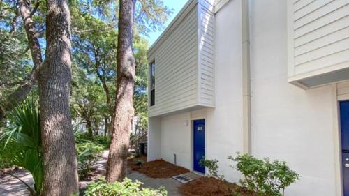 Jekyll Island Apartment | Villas by The Sea Two Bedroom Apartment