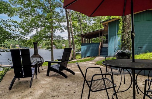 Jasper House | Vintage Smith Lake Retreat!