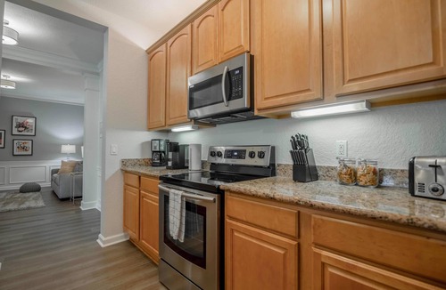 Florida Central Atlantic Coast Condo | Vista Cay Luxury Retreat Near Theme Parks & walk to Conventions.