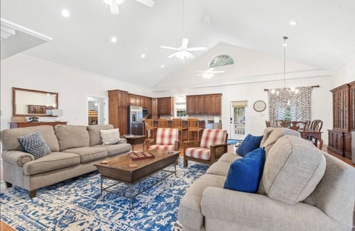 Eatonton House | Vrbo Property