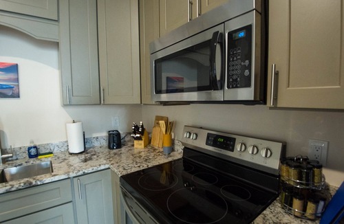 Biloxi Apartment | 🔥 WALK 2 BEACH ❤️| SLEEPS 4 W/W+D +NEAR CASINOS