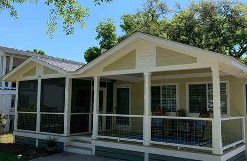 Saint Simons Island Cottage | Walk to beach & 7 restaurants. Our 1950’s 3 bed & 2 bath cottage is fantastic!