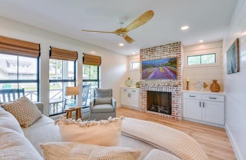 Laguna Beach House | Walk to Beach: Designer PCB Retreat Near 30A!
