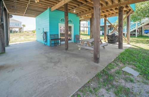Dauphin Island House | Walk to beach, restaurants, & shopping. Charming, pet-friendly 3BR bungalow.