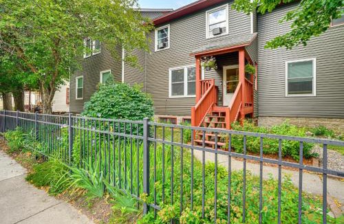 Whittier House | Walk to Bites & Whittier Park: Uptown Getaway!