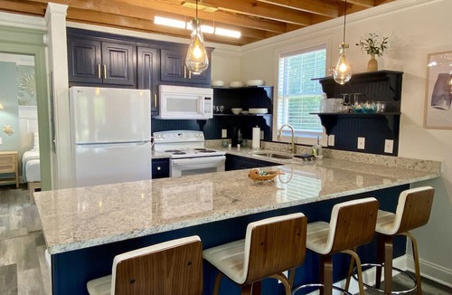 Leesville House | Walk to Marina & Dining | Lake Stay – Lake It Easy