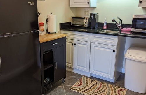 Edgecomb Condo | Waterfront king studio with kitchen Sheepscot Harbour Studio #205