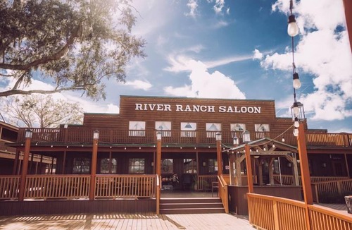 River Ranch RV Rental | Waterfront Luxury RV Lot w/Private Dock & Grill 430