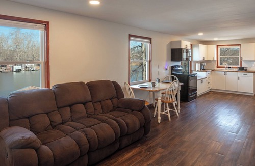 Goodsprings House | Waterfront Oasis: 2BR w/Private Dock, Jon Boat & Stunning Views