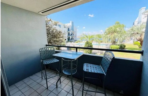 Slidell Condo | Waterfront retreat 2-bedroom condo in adorable Slidell with gym,and lake access.