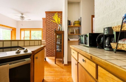 Hot Springs House | WATERSIDE - 5BR/5BA - Walk to Downtown & Appalachian Trail, Hot Springs, NC