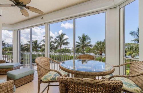 South Island Apartment | Waterside #835- Bayscape Bliss 3BR 2BA Condo with Pool! condo
