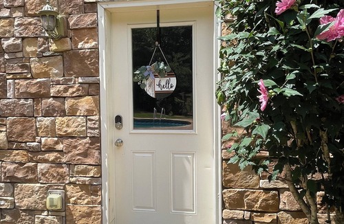 Powder Springs Apartment | Welcome to the Posh MAJOR INTERNATIONAL SPORTING EVENT Suite!
