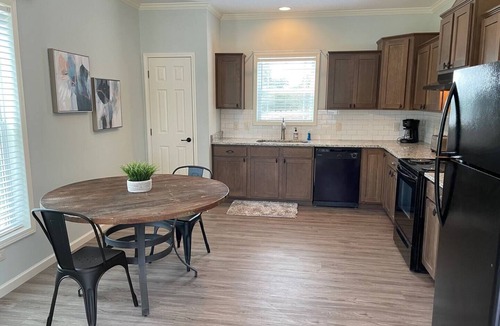 Harvest Apartment | Welcoming Duplex for 2 Near Madison