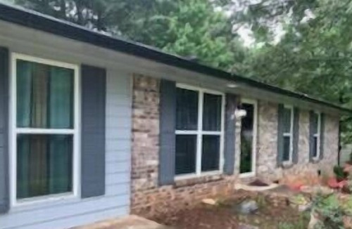 Rex House | Welcoming❤️ House w/ Wi-Fi + 3br2b