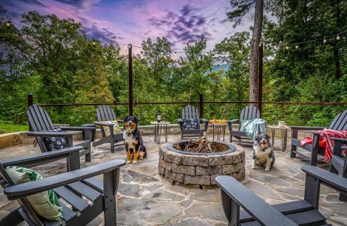 Cosby Villa | Wellness Retreat Zen Oasis DOGS Spa Hot Tub