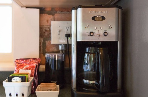 Westwood Place House | West Asheville - Elegant, Historic Suite In Funky, Foodieville, Eclectic Living