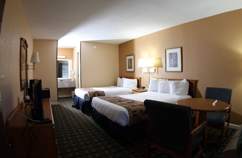 National Hills Hotel | West Bank Inn