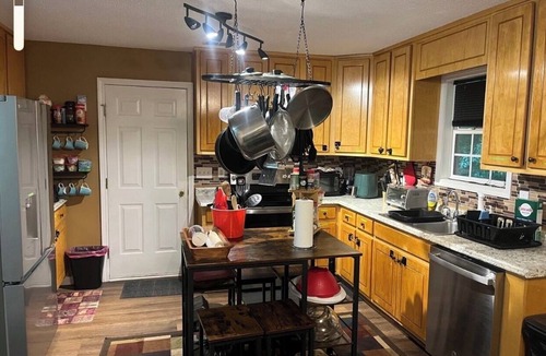 Ellenwood House | Where families & dogs dream 4BR home sleep 12 near ATL pool table Fun House BBQ