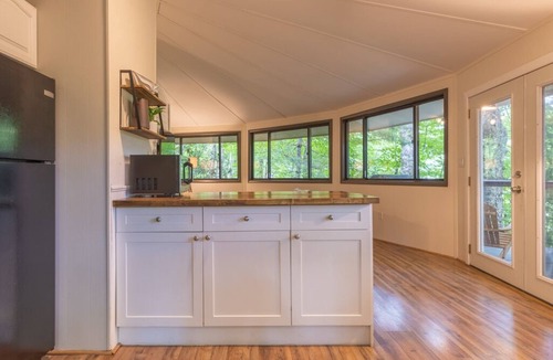 Wolf Laurel Cabin | Whimsical Mountain Roundhouse Among the Trees