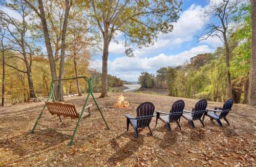 Baneberry House | Whiskey Cove Lakefront 2 Fireplaces 2 FirePits