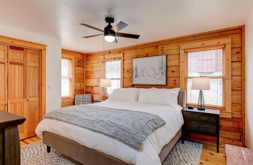 Wolf Laurel House | Whiskey Hills - Newly Remodeled Luxury Cabin with Hot Tub, Incredible Views close to Asheville, walk to Hatley Pointe & Ski!