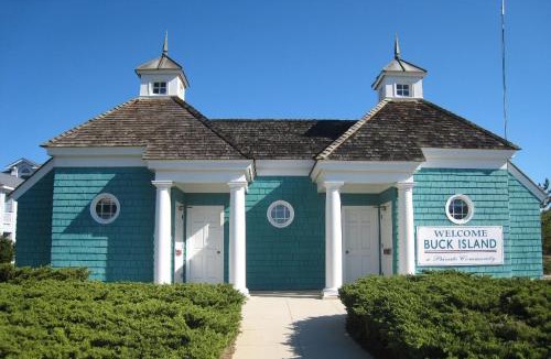 Buck Island House | White Dolphin Left