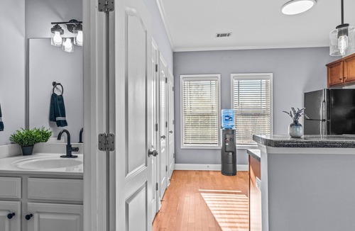 Athens House | Whitehall Dawg Den - Right by North Oconee River!