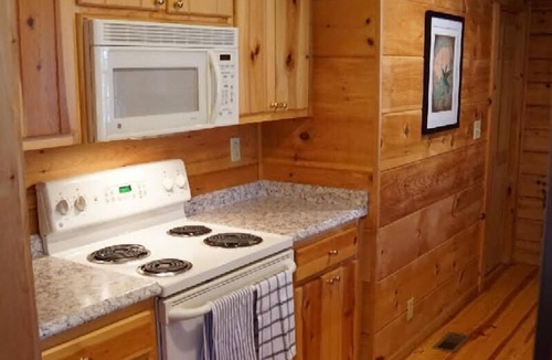 Settlers Ridge House | Wild Peace Secluded in Nature Fireplace, Pit