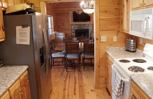 Settlers Ridge House | Wild Peace Secluded in Nature Fireplace, Pit