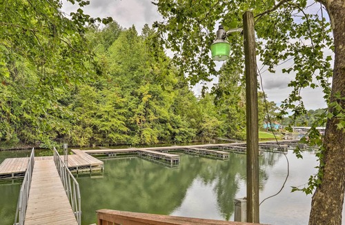 Winchester Cabin | Winchester Vacation Rental: Boater's Paradise