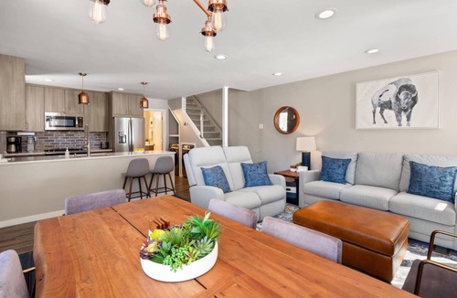 Snowmass Village Condo | Winter Retreat! Cozy Snowmass Townhome, Walk to Base Village, Hot Tub & Parking!