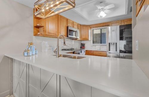 South Island Apartment | Winward Point Unit 211 condo