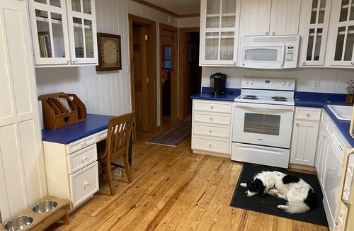 Wolf Ridge House | Wolf Ridge Retreat. Comfortable, peaceful retreat in the Blue Ridge Mountains