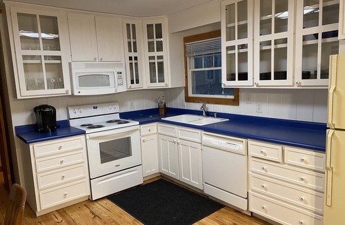 Wolf Ridge House | Wolf Ridge Retreat. Comfortable, peaceful retreat in the Blue Ridge Mountains