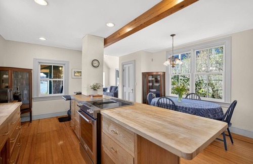 Woods Hole House | Wonderful 4-bedroom house in charming Woods Hole.