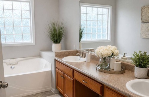Griffin House | Wonderful 4-bedroom house with AC in tranquil Griffin
