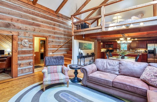 Waynesville Cabin | Wooded Seclusion on 3 Acres - Big Rock Cabin