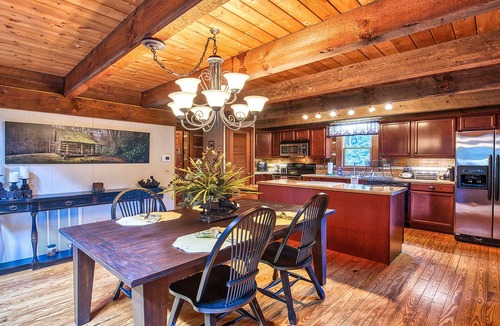 Waynesville Cabin | Wooded Seclusion on 3 Acres - Big Rock Cabin